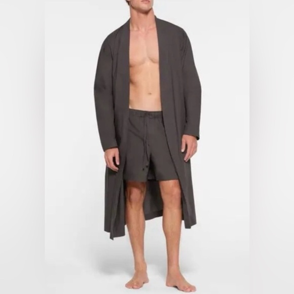 SKIMS Men’s Cotton Poplin Sleep Robe - Picture 2 of 5